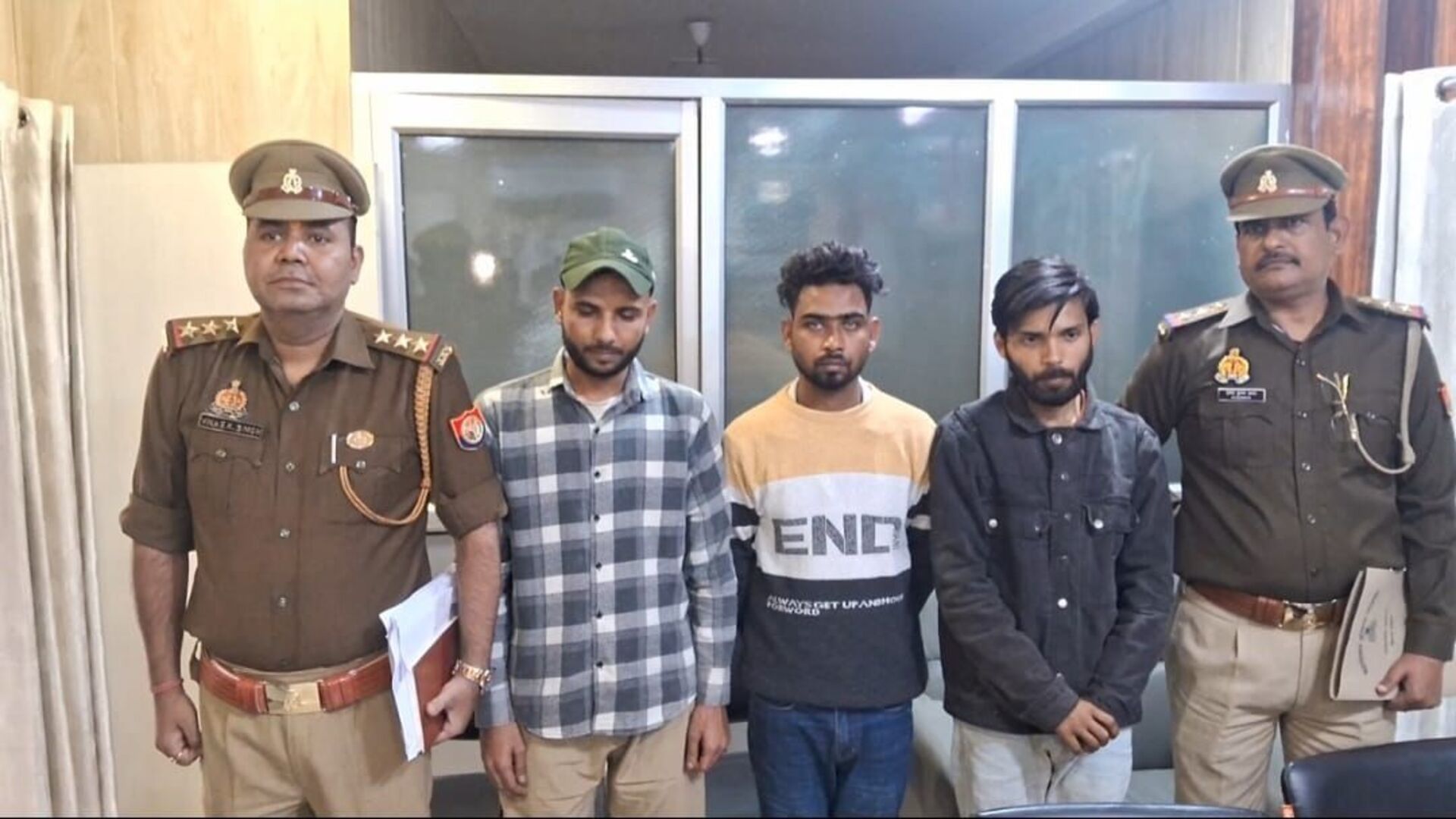 लखनऊ में ‘डिजिटल अरेस्ट’ गिरोह का भंडाफोड़