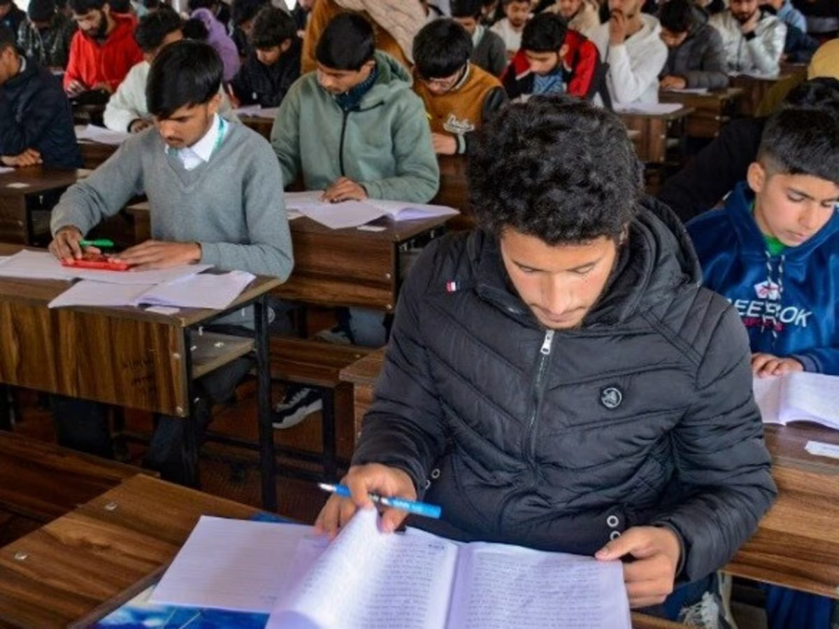 उत्तर प्रदेश में शिक्षकों की बड़ी भर्ती: टीजीटी-पीजीटी के 30,731 पदों पर जल्द होगी नियुक्ति